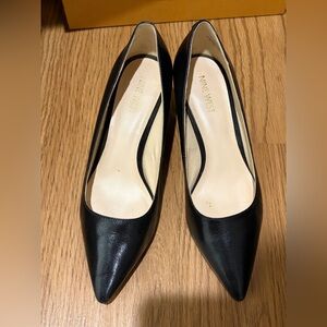 Nine West 7IKE Black Leather Pointed Toe Heels 7 M